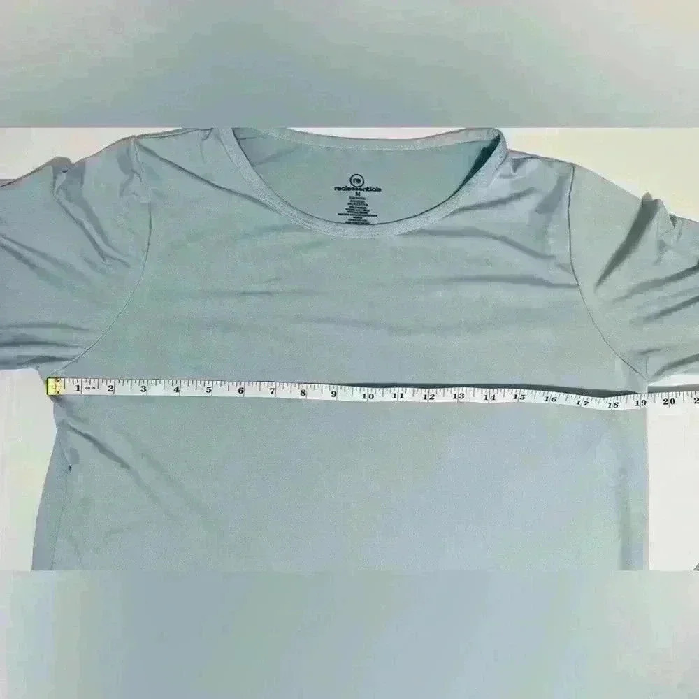Amazon Real Essentials Dry Fit Tech Long Sleeve, Women’s Size Medium, Baby Blue - Picture 4 of 8